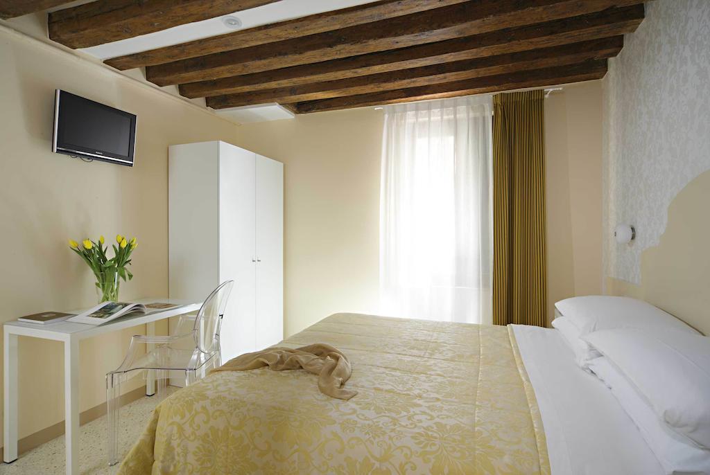 Hotel Adriatico Venecia Habitación foto